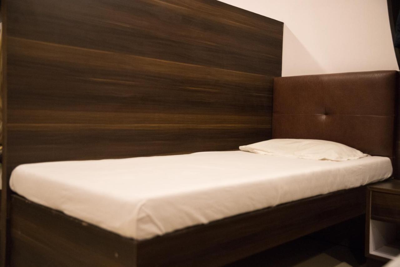 Hotel Alibaba Βομβάη Εξωτερικό φωτογραφία
